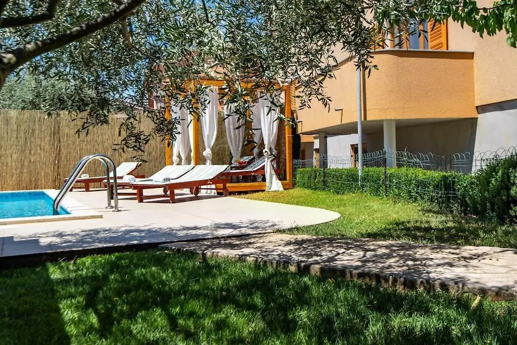 Villa L L Sikici By Istrialux Pula