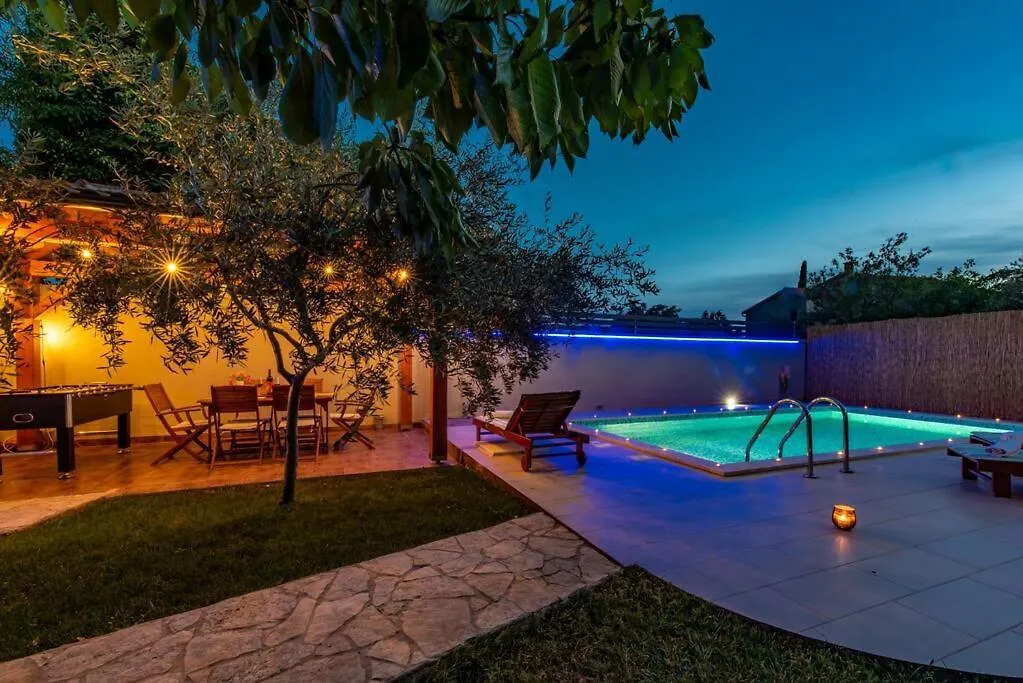 Villa L L Sikici By Istrialux Pula